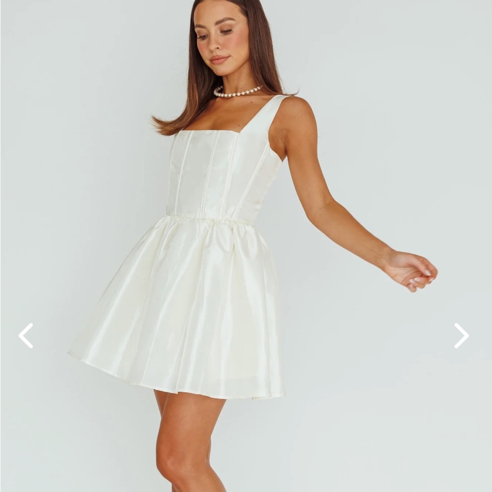 Brand new, never worn Selfie Leslie dress